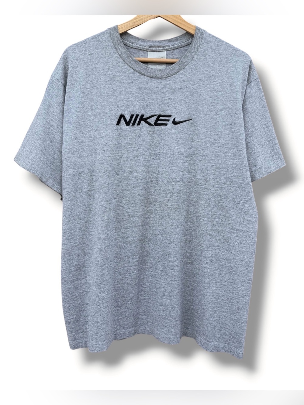 Vintage Y2K Nike Embroidered Spell Out T-Shirt Gray Size Large
